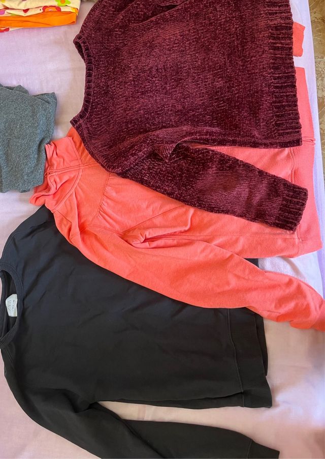 3 Sudaderas - Rojo, Rosa, Negro