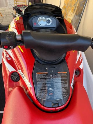 Yamaha GP800R - Moto de Agua