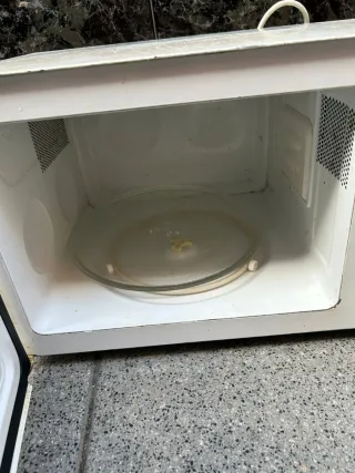 Microondas Daewoo KOR-6305