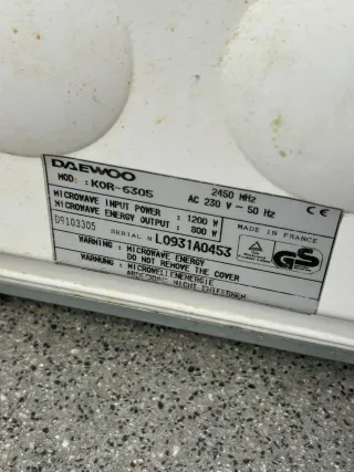 Microondas Daewoo KOR-6305