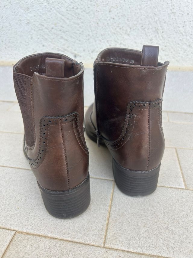 Stivaletti Chelsea Marroni