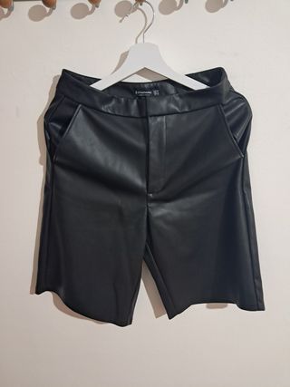 Shorts negros Stradivarius - Talla S