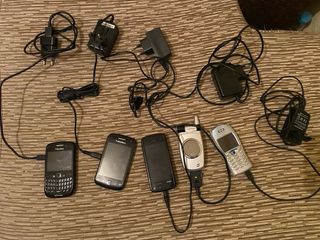 4 Teléfonos antiguos: Blackberry, Nokia, LG, Sony