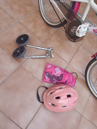Bicicleta niña 10 años + accesorios