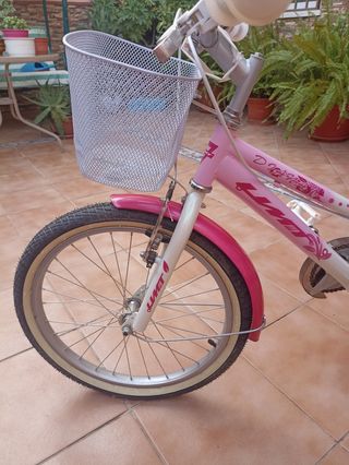 Bicicleta niña 10 años + accesorios