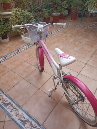 Bicicleta niña 10 años + accesorios
