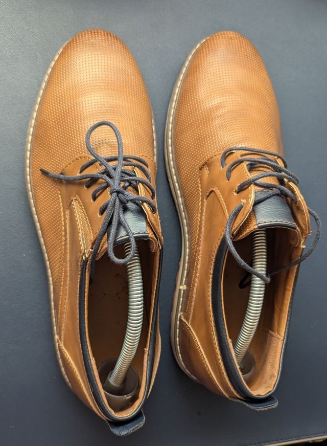 Zapatos marrones de vestir