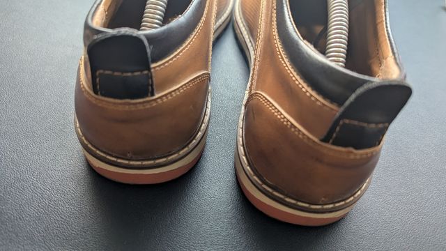 Zapatos marrones de vestir