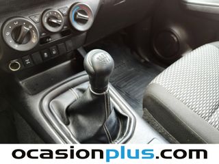 Toyota Hilux 2.4 D-4D Doble Cabina GX 110 kW (150 CV)