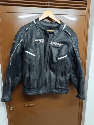 Chaqueta moto piel IXON mujer