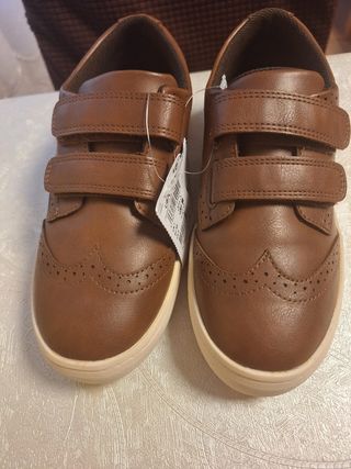 Zapatos niño marrón talla 33 SOLO VENTA EN PERSONA
