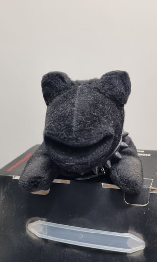 Peluche perro negro con collar (puppy PUP) de room