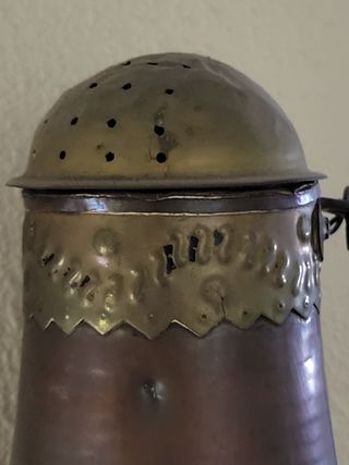 Antigüedades Chocolatera española de metal