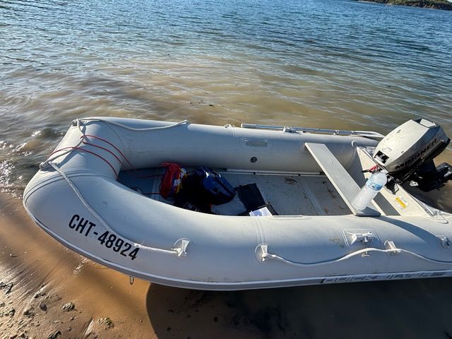 Barca neumática 13.5cv fueraborda semirígida 3.30M