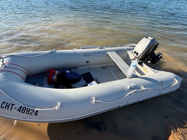 Barca neumática 13.5cv fueraborda semirígida 3.30M