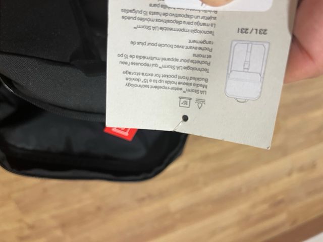 Mochila Under Armour negra - 23L