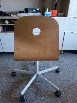 Silla giratoria madera blanca