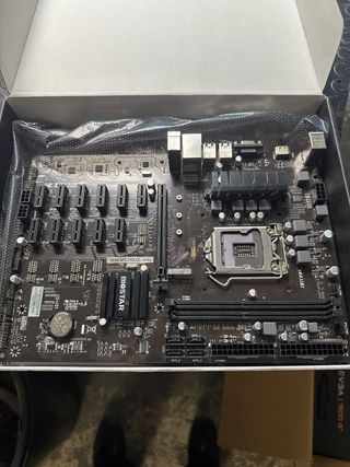 Placa base Biostar BTC