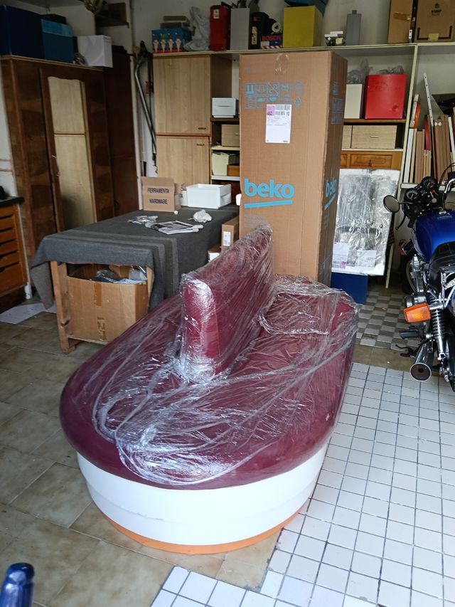 Divano vintage rosso&bianco