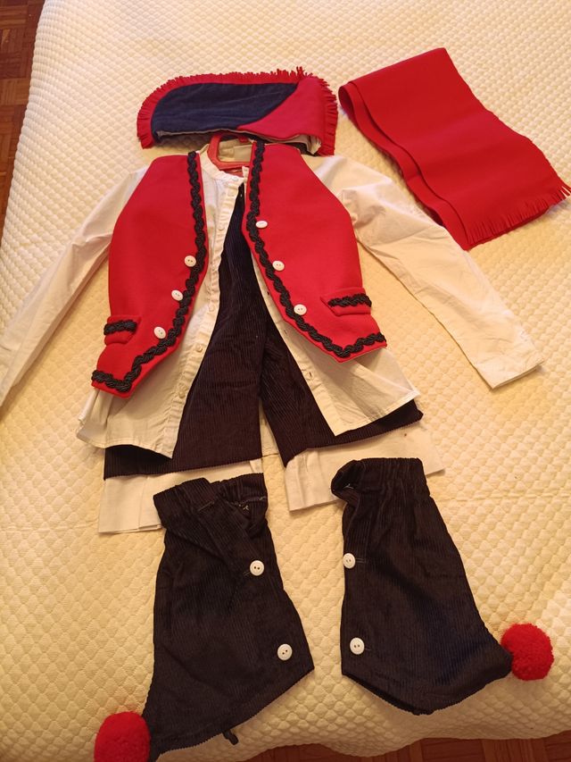 Traje regional niño - Rojo y Negro