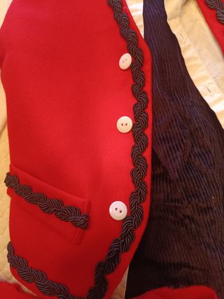 Traje regional niño - Rojo y Negro