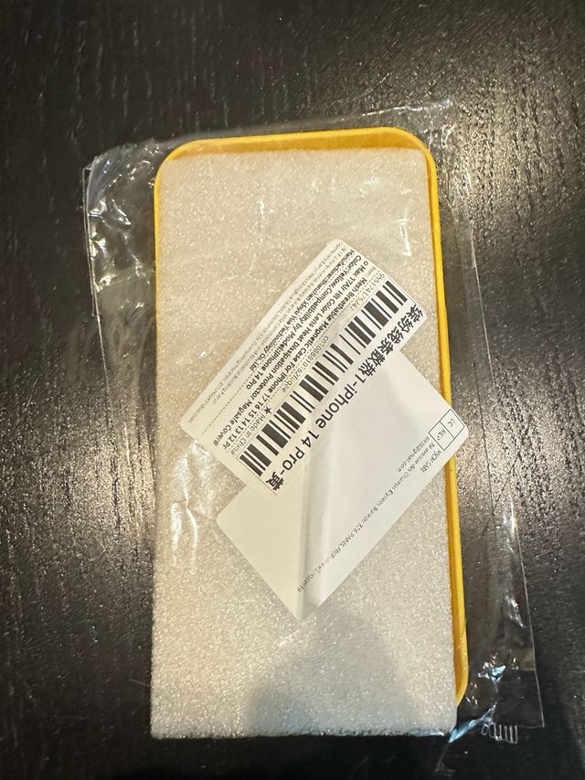 Funda iPhone 14 Pro Amarilla