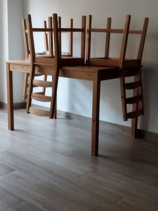 Mesa comedor + 4 sillas Ikea