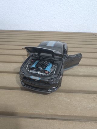 Coche Mustang GT 1:24