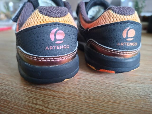 Scarpe bimbo Decathlon n.30