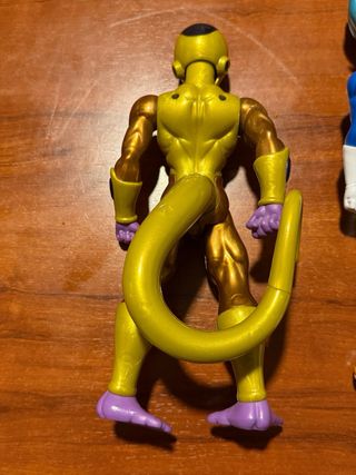 Figura Freezer Gold Dorada
