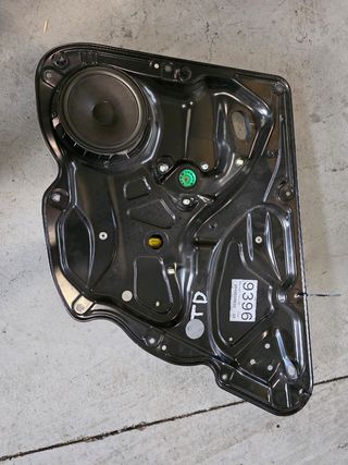 Elevalunas trasero derecho sin motor 3c4839756h