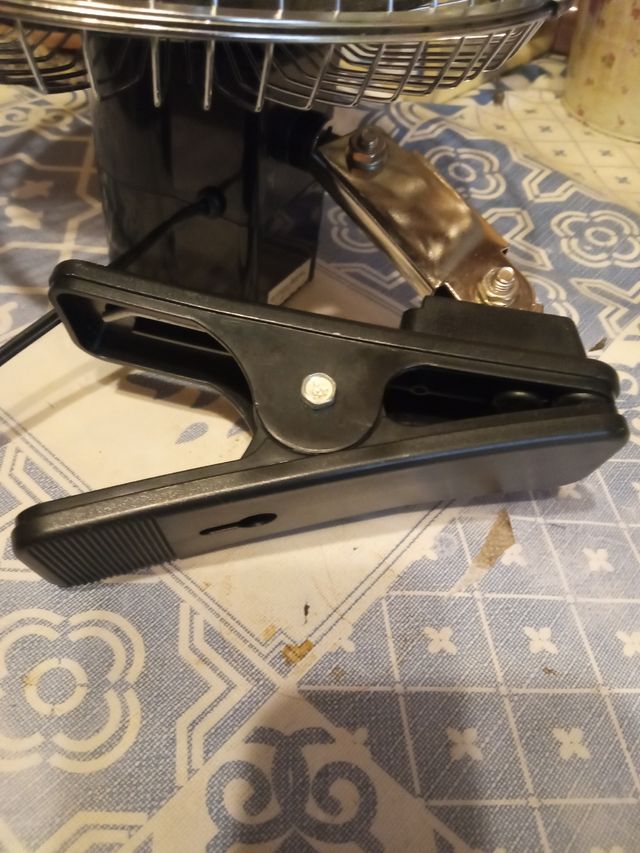 Ventilatore per auto - Morsetto