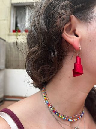 Bisutería roja: Pendientes y anillo