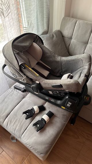 Maxi-Cosí Nuna bugaboo con base Isofix.