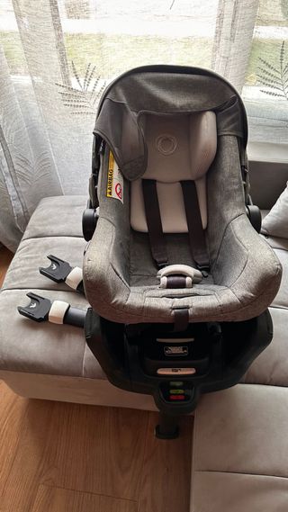 Maxi-Cosí Nuna bugaboo con base Isofix.