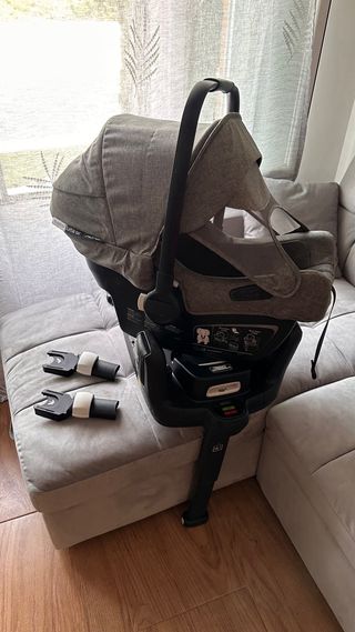Maxi-Cosí Nuna bugaboo con base Isofix.