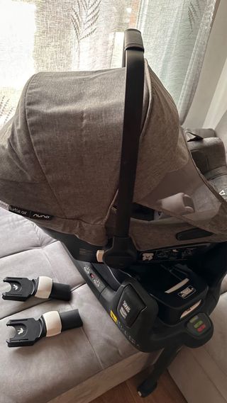 Maxi-Cosí Nuna bugaboo con base Isofix.