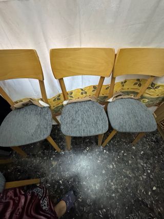 Mesa redonda + 4 sillas madera