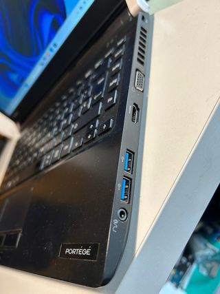 Portátil Toshiba Portegé i5