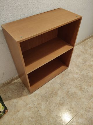 Estantería pequeña de madera