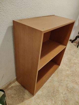 Estantería pequeña de madera