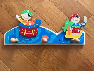Perchero infantil piratas - Madera