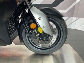 Yamaha X-Max 400 ABS - Plata