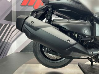 Yamaha X-Max 400 ABS - Plata