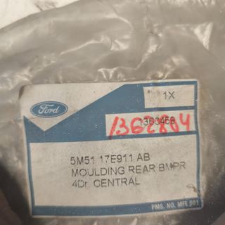 MOLDURA PARACHOQUES TRASERO FORD FOCUS NUEVO 