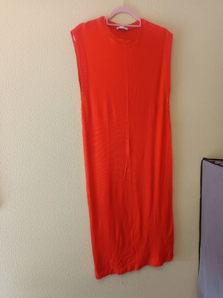 Vestido midi rojo - sin mangas