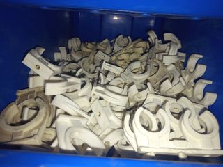 50 Clips tubería PVC: 28 dobles+40-42m de una vía.