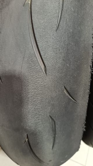 Neumático delantero Dunlop 212 GP Racer 120/70/17M