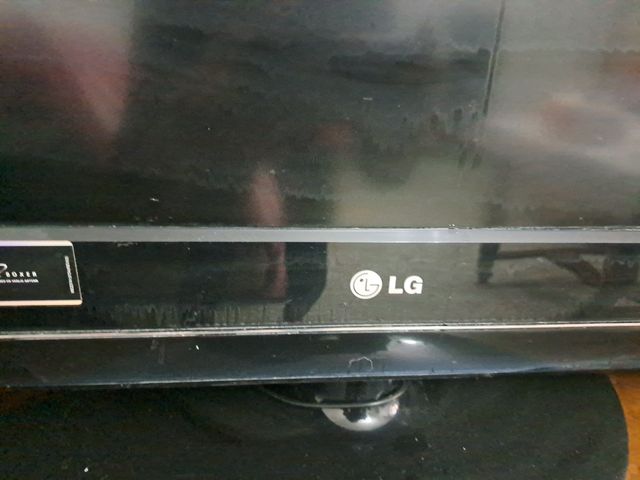 TV LG Full HD
