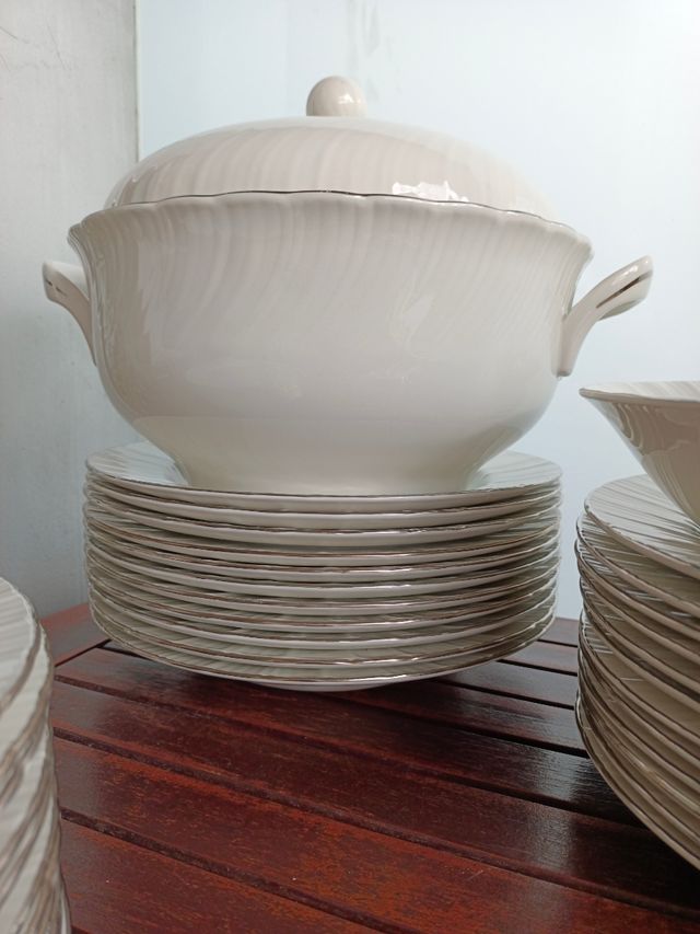 ✨Vajilla Pontesa completa porcelana